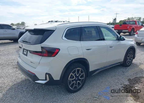 2025 BMW X1 xDrive28I z USA, uszkodzony, nr VIN WBX73EF02S5288770